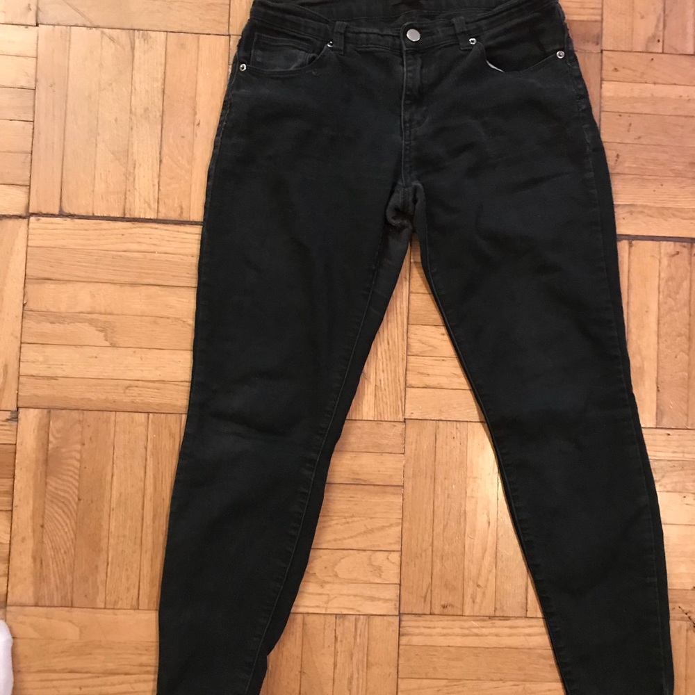 black skinny jeans